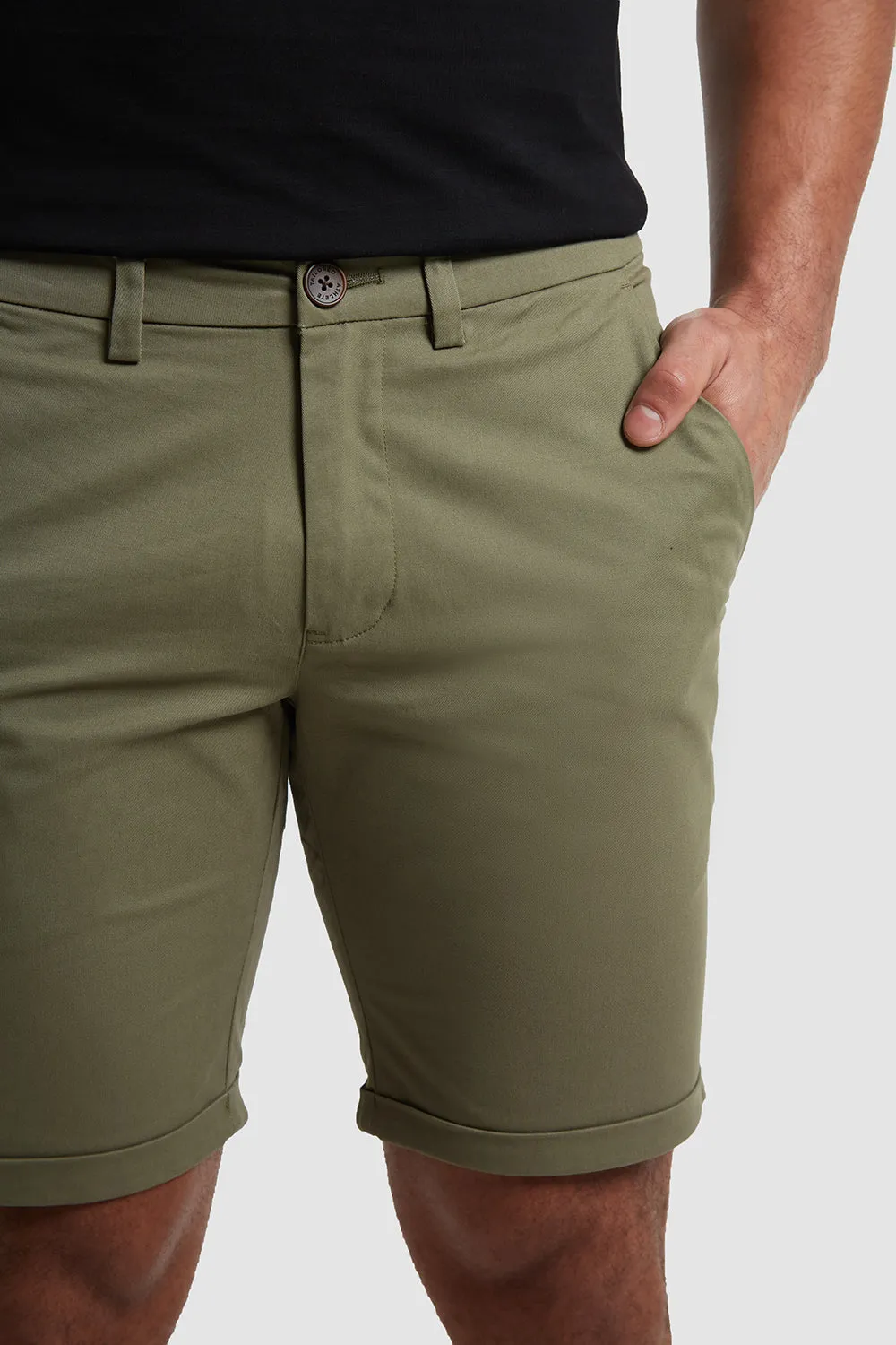 Athletic Fit Chino Shorts in Khaki