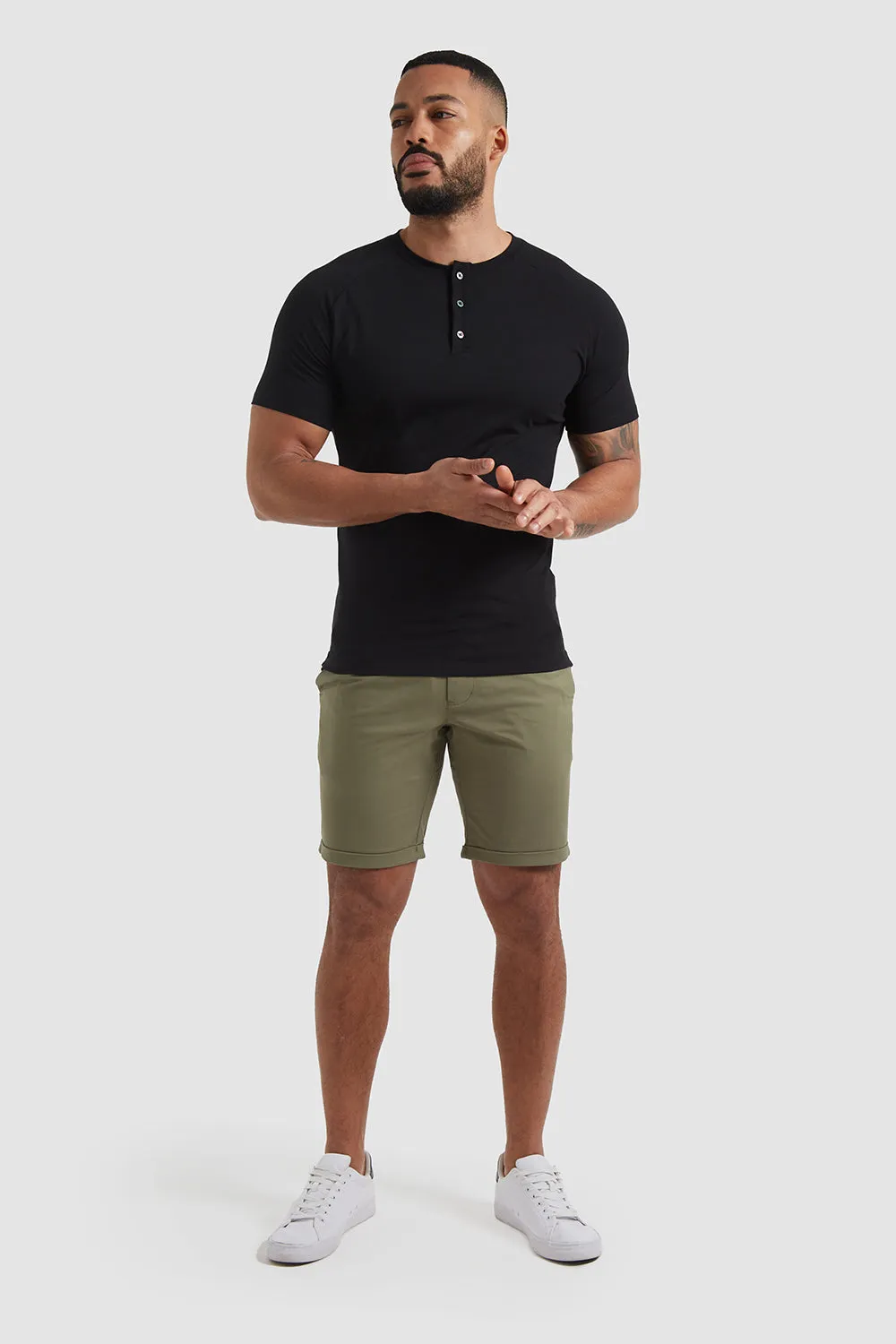 Athletic Fit Chino Shorts in Khaki