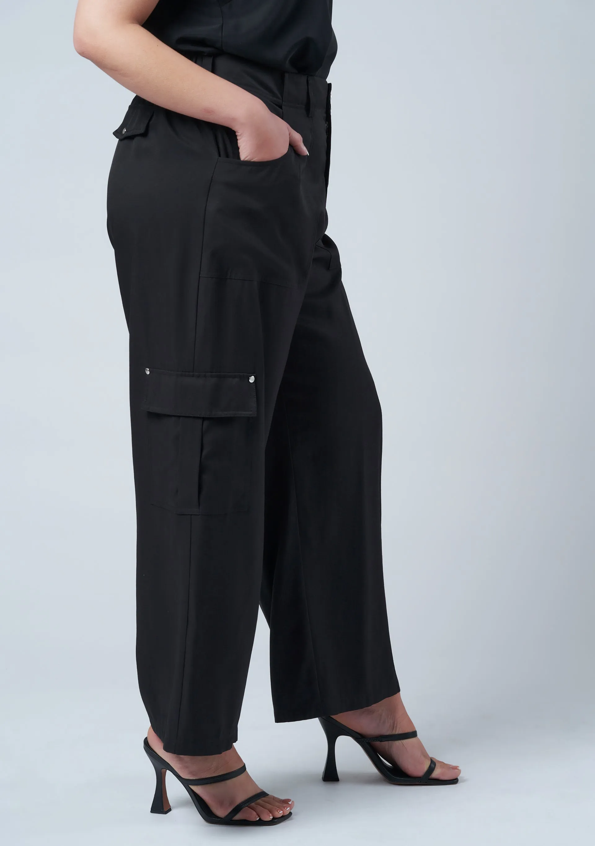 Hanna Relaxed Cargo Pants