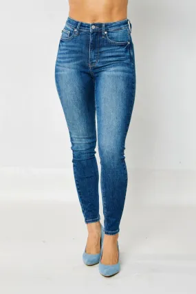 Judy Blue Reg/Plus Evelyn High Rise Tummy Control Classic Skinny Jeans