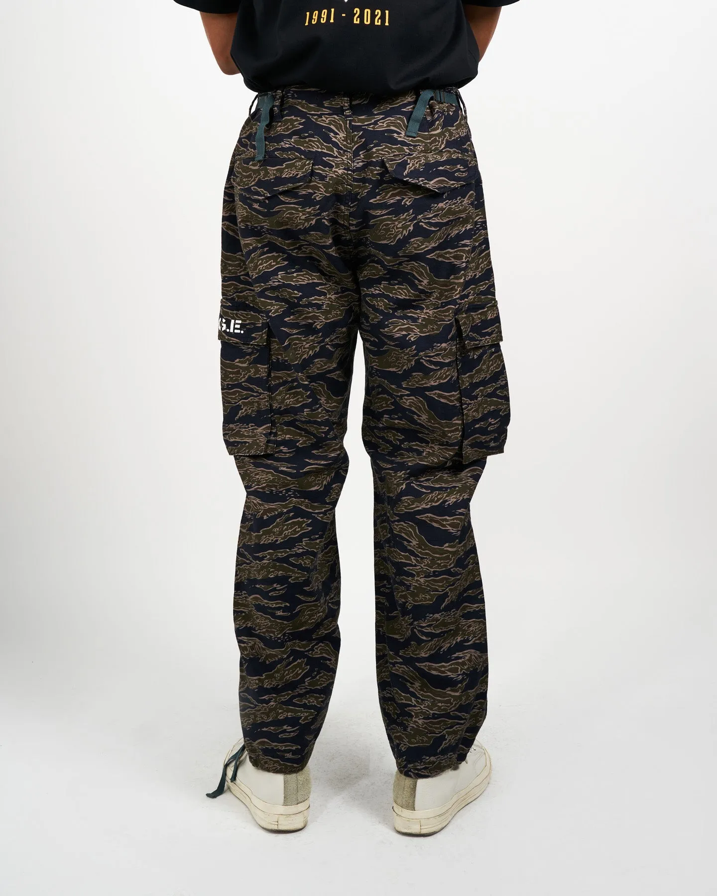 SKULL CAMO CARGO PANTS