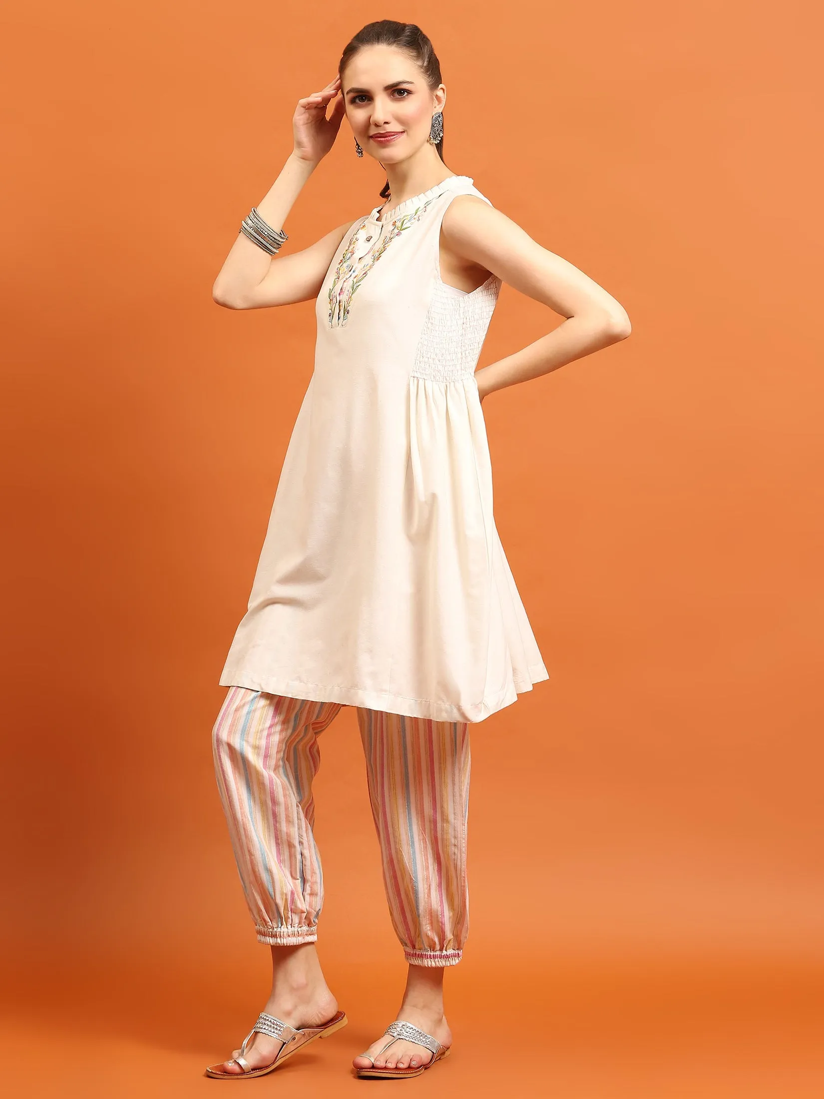 Women Off White Embroidered Kurta With Harem Pant