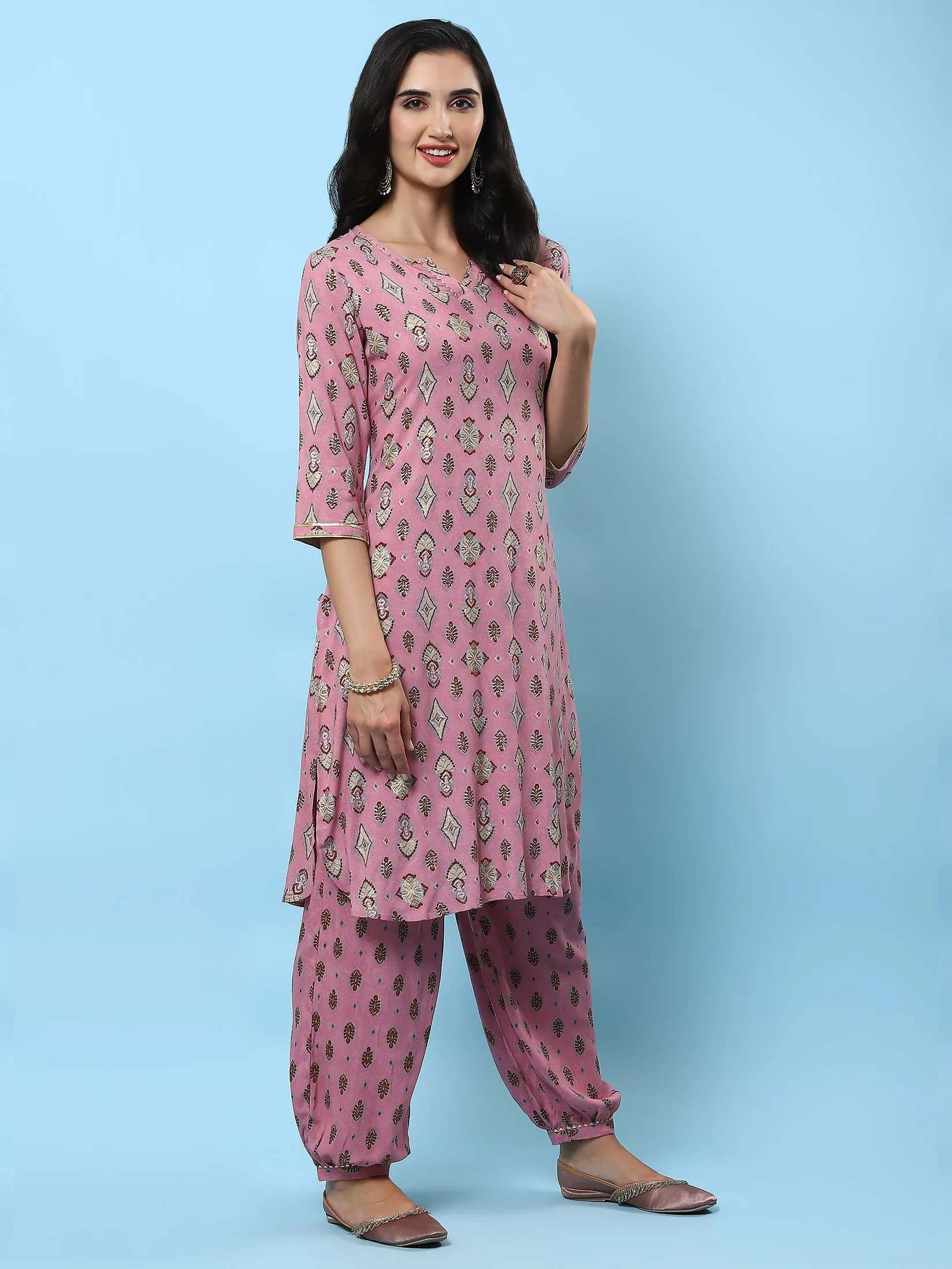 Women Pink Printed Kurta With Harem Pant